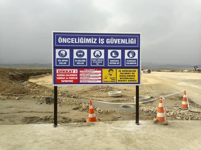 İnşaat Tabelası